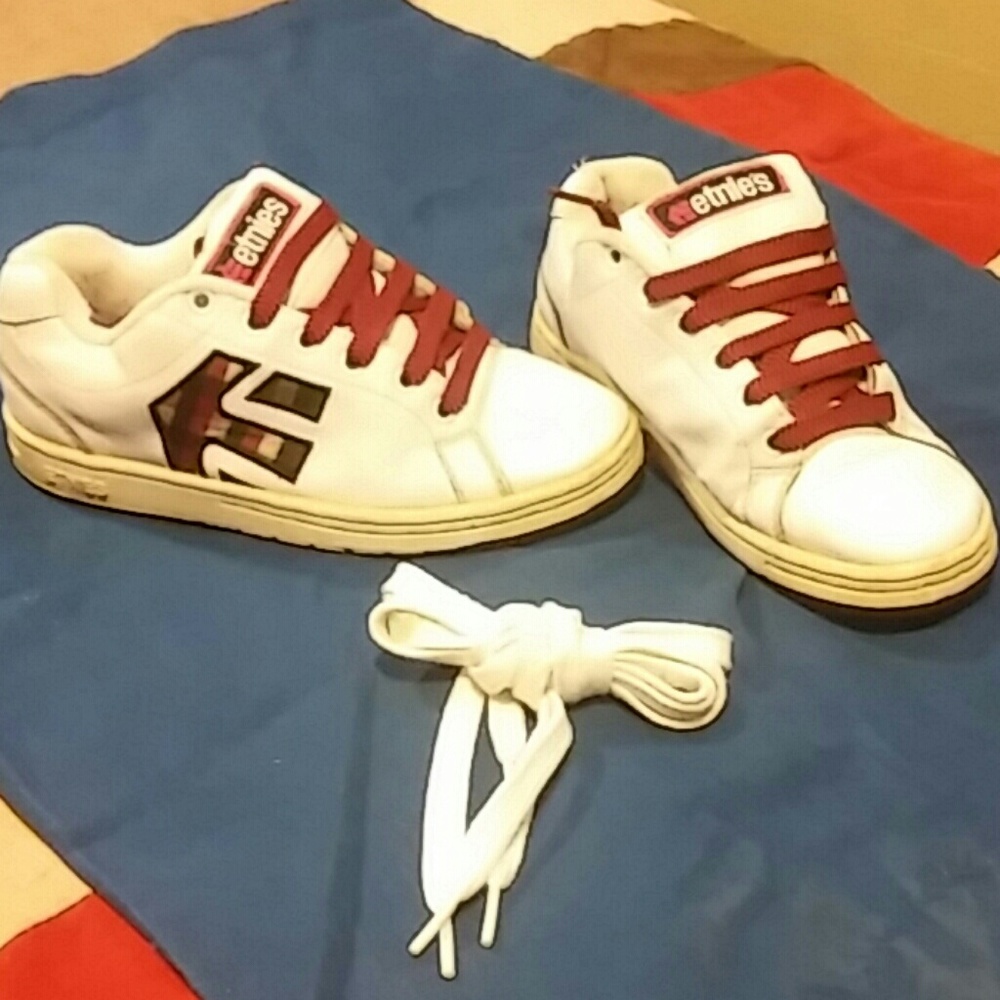 Etnies size 6 sneakers